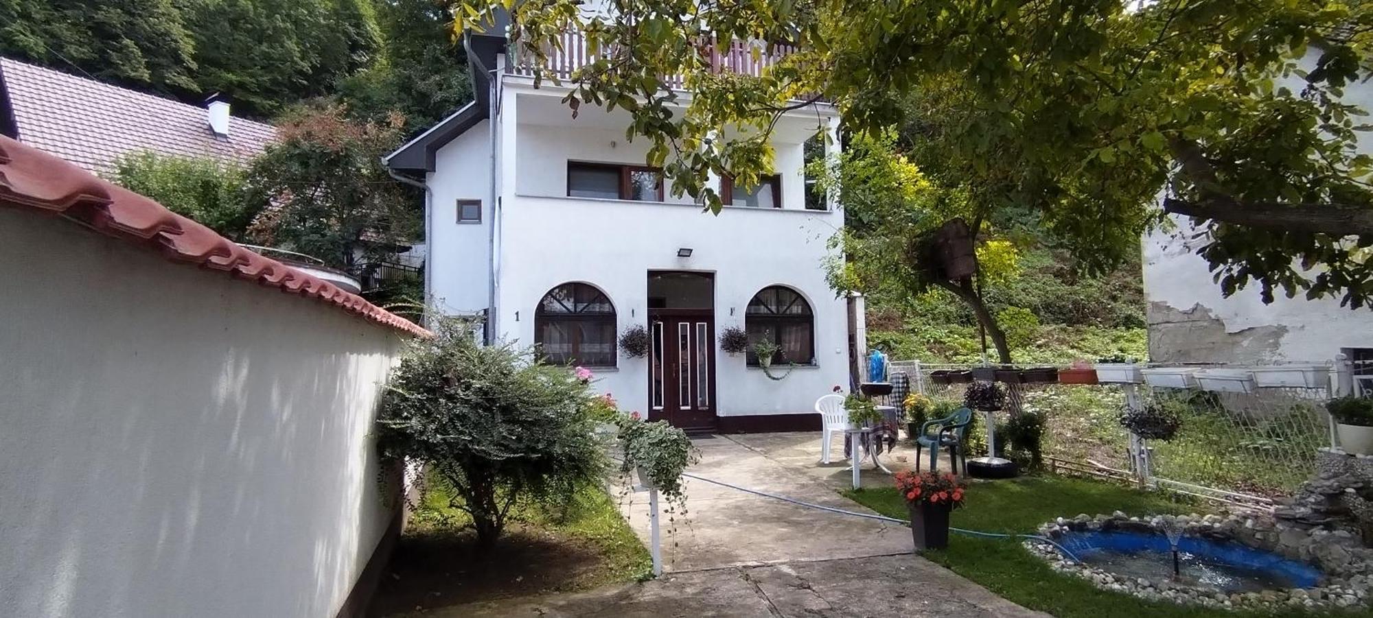 Sobe Lara Lägenhet Donji Milanovac Exteriör bild