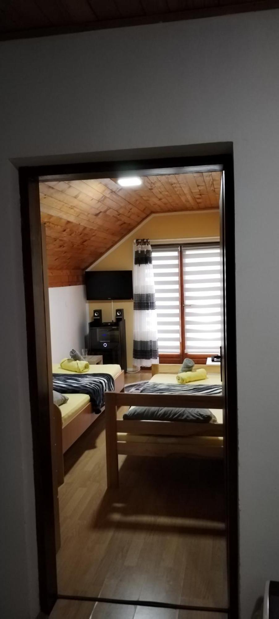 Sobe Lara Lägenhet Donji Milanovac Exteriör bild