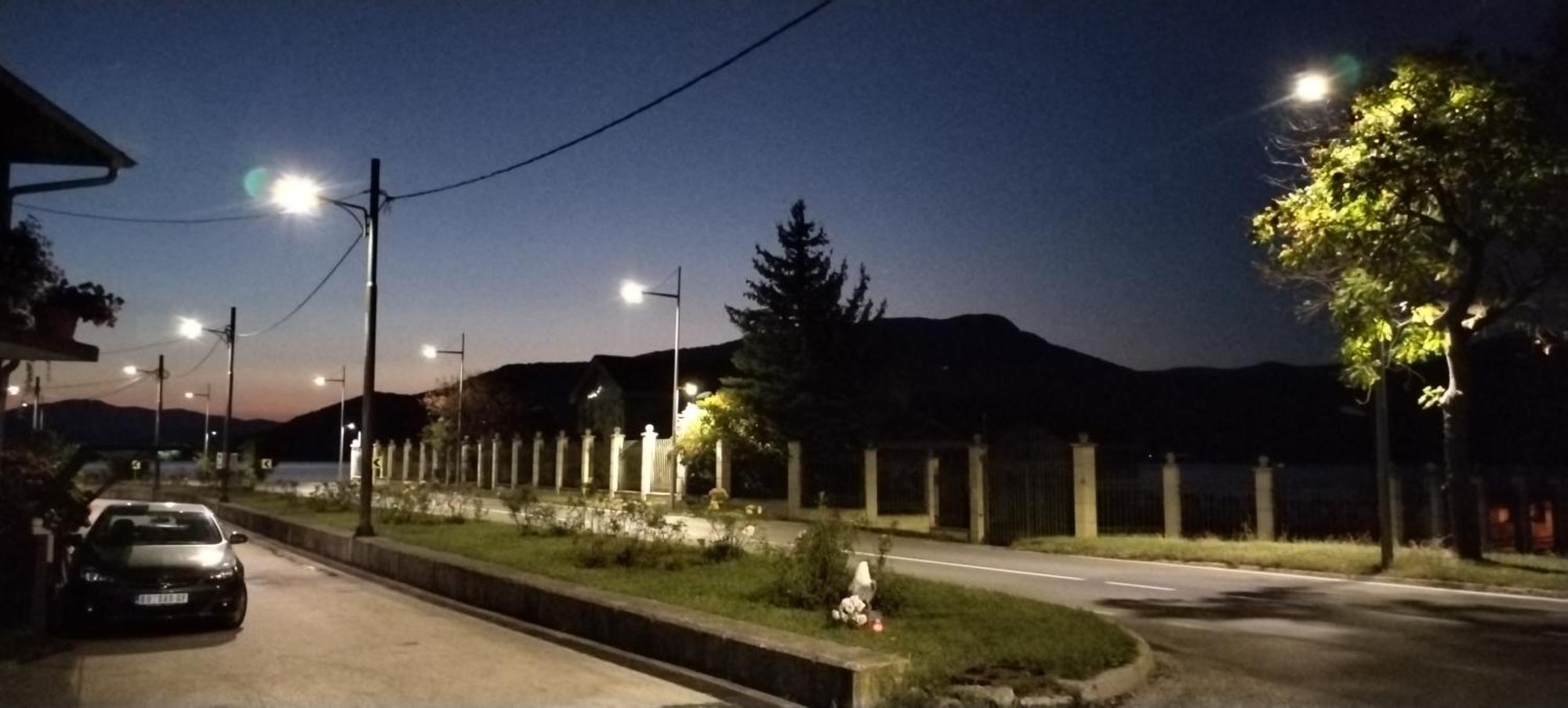 Sobe Lara Lägenhet Donji Milanovac Exteriör bild